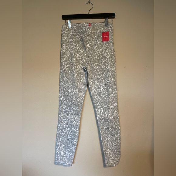 Spanx Ankle Jeanish Leggings In Speckled Grey NWT Size L Classic Boho Chic - Picture 1 of 3
